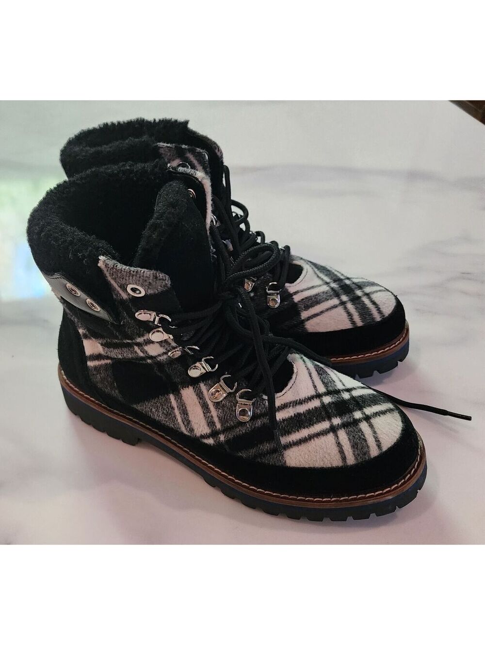 Talbots Black White Plaid Lace Up Lug Sole Ankle Boots Women’s 7M